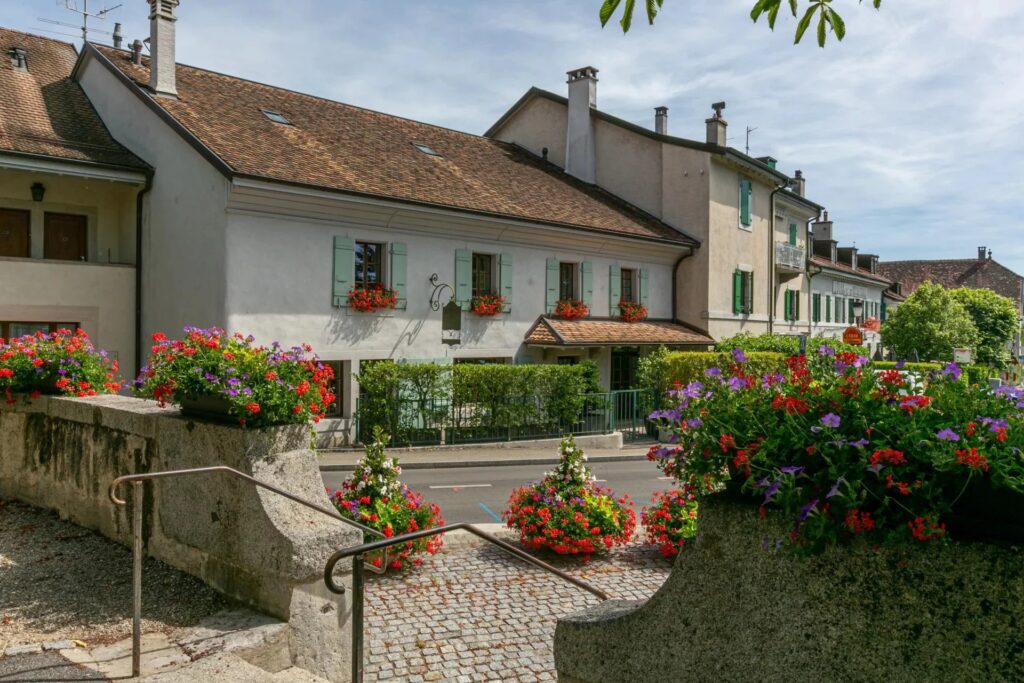Magnificent building full of charm entirely renovated