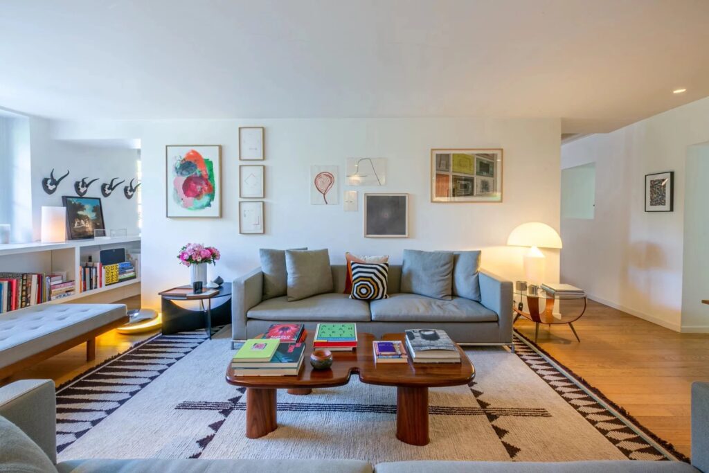 Magnificent building full of charm entirely renovated