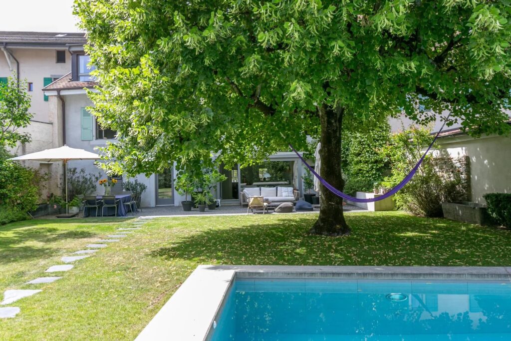 Magnificent building full of charm entirely renovated