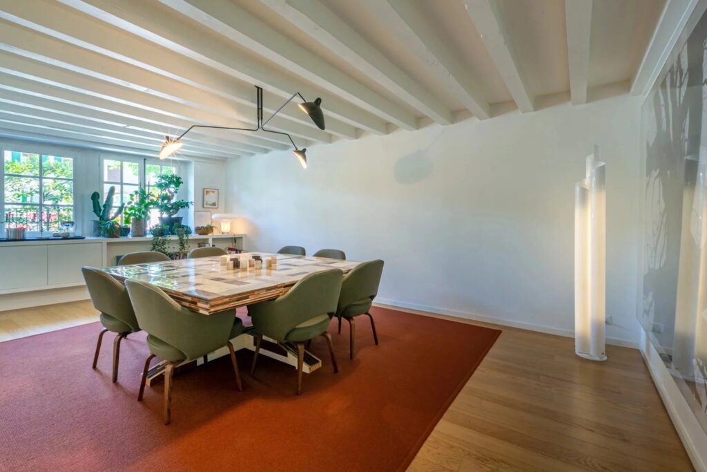 Magnificent building full of charm entirely renovated