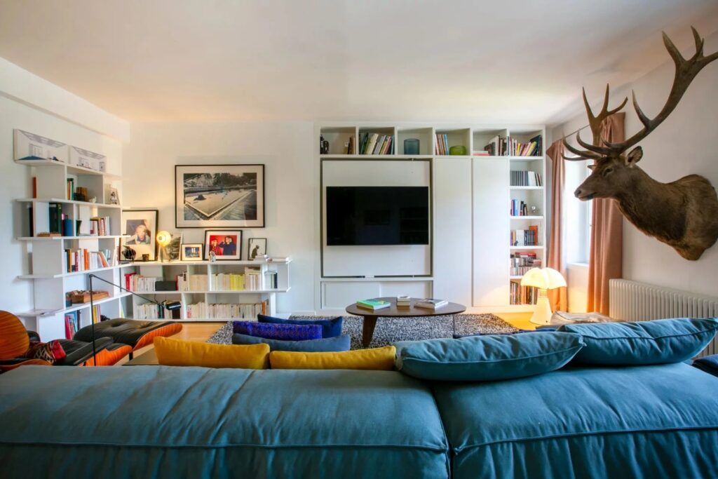 Magnificent building full of charm entirely renovated