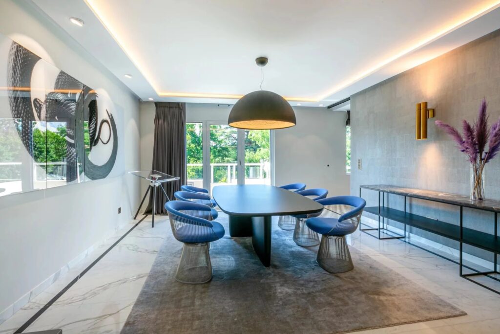 Sumptuous renovated duplex penthouse !
