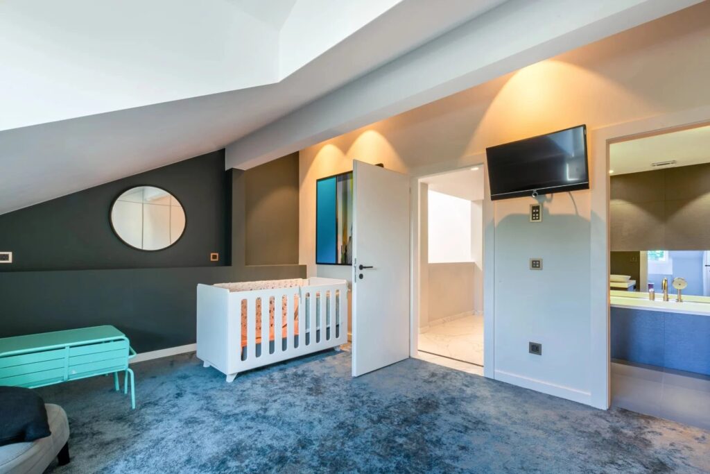 Sumptuous renovated duplex penthouse !
