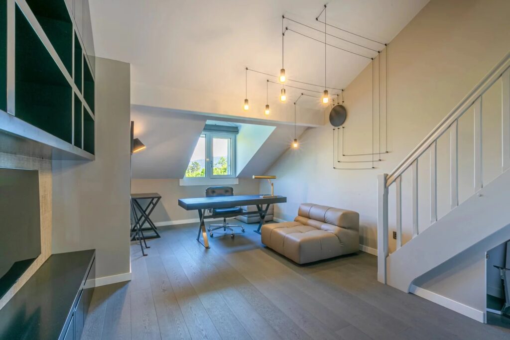Sumptuous renovated duplex penthouse !
