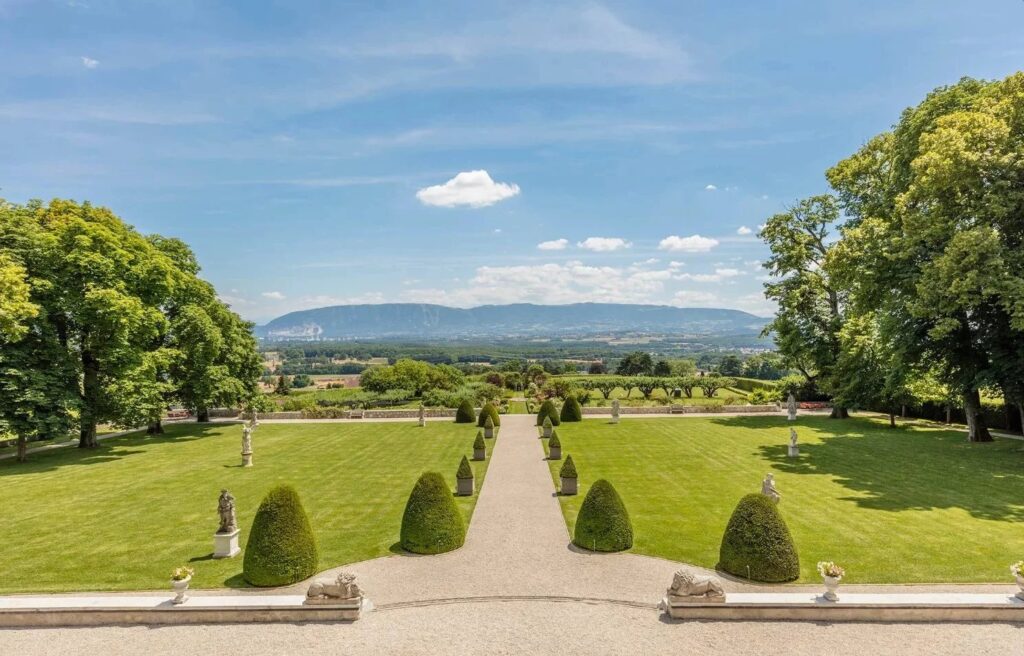 Chateau d&rsquo;exception au milieu des vignes