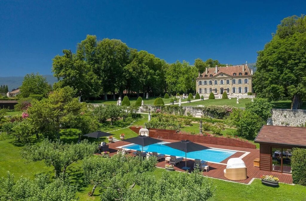Chateau d&rsquo;exception au milieu des vignes