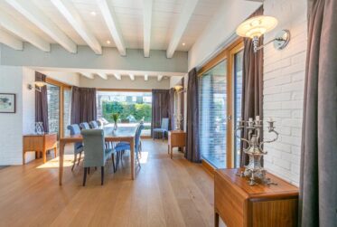 En exclusivité ! Villa d'architecte avec vue lac