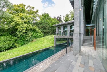 Propriété pied dans l'eau