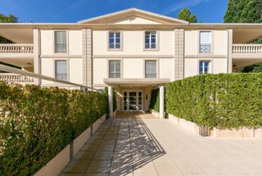 Very nice 7-room appartment in a luxury residence
