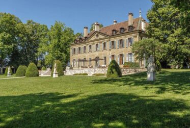 Chateau d'exception au milieu des vignes