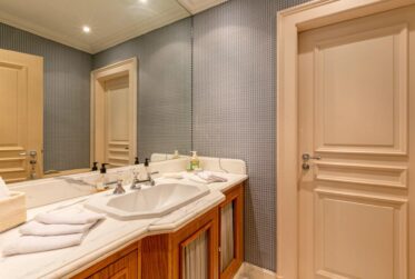 Very nice 7-room appartment in a luxury residence