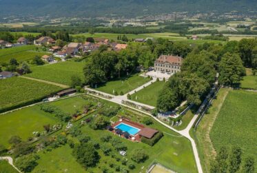 Chateau d'exception au milieu des vignes