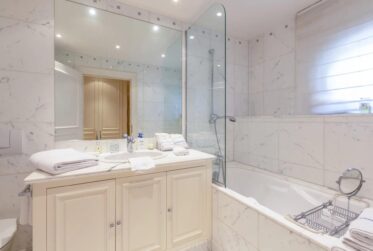Very nice 7-room appartment in a luxury residence