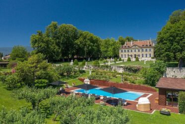 Chateau d'exception au milieu des vignes