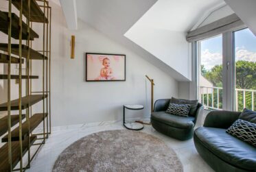 Somptueux attique en duplex rénové !