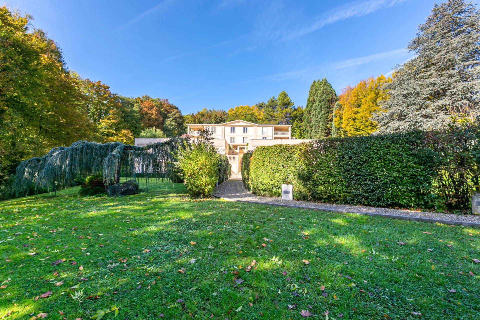 Very nice 7-room appartment in a luxury residence