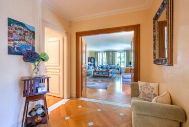 Very nice 7-room appartment in a luxury residence