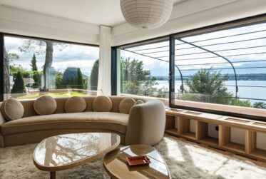 Superbe villa atypique surplombant le lac