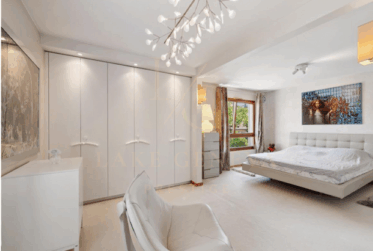 Élégant appartement de trois chambres traversant rénové avec goût