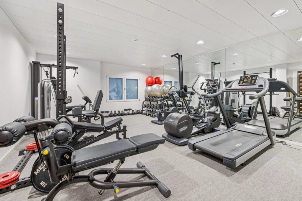 By the lake: Luxurious duplex penthouse with rooftop terrace in a prestigious residence