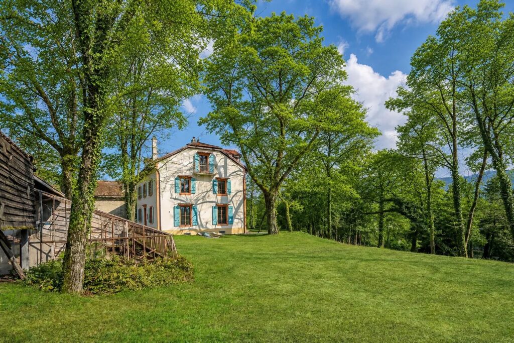 The timeless elegance of a reinvented mansion