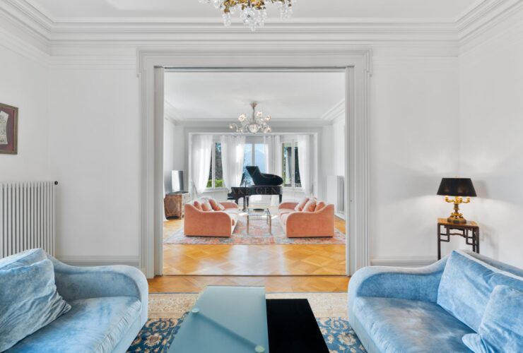 L’élégance intemporelle d’une grande demeure surplombant le Léman