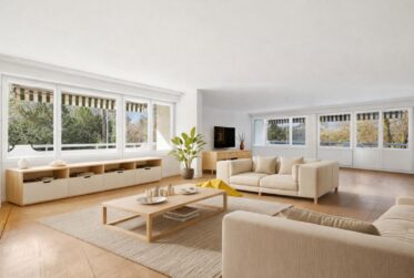 Exclusive large apartment overlooking Alfred Bertrand Park