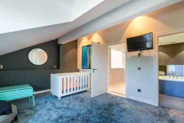 Sumptuous renovated duplex penthouse !