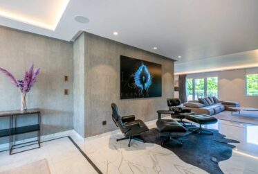 Sumptuous renovated duplex penthouse !