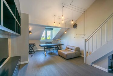 Sumptuous renovated duplex penthouse !