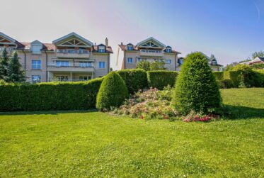 Sumptuous renovated duplex penthouse !
