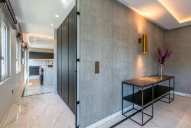 Sumptuous renovated duplex penthouse !