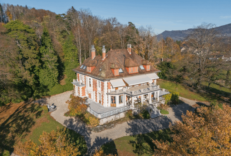 The Timeless Elegance of a Grand Residence Overlooking Lake Geneva