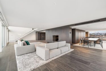 By the lake: Luxurious duplex penthouse with rooftop terrace in a prestigious residence