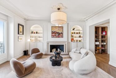 Magnifique appartement de Maître traversant face au lac