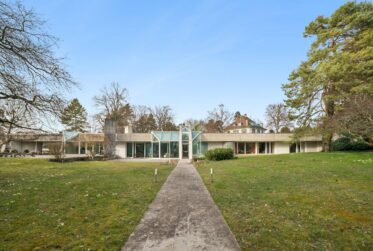 House, Villa
