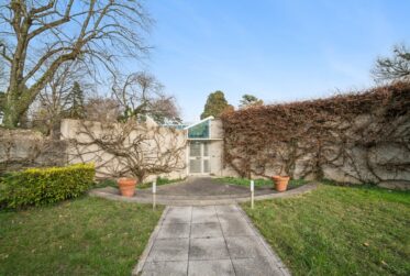 House, Villa