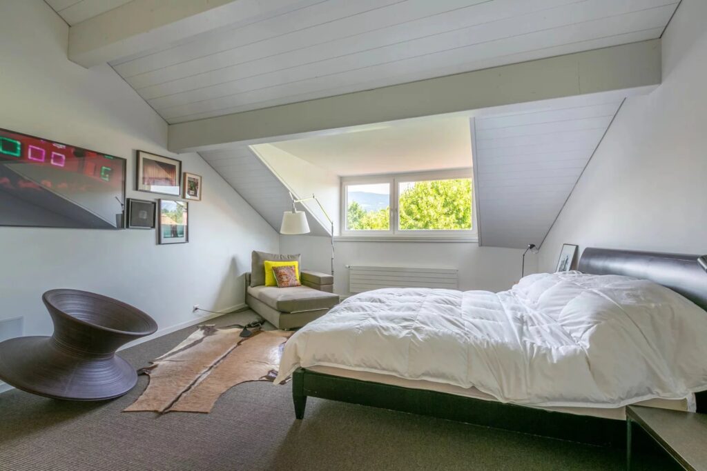Magnificent building full of charm entirely renovated