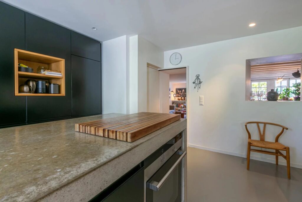 Magnificent building full of charm entirely renovated