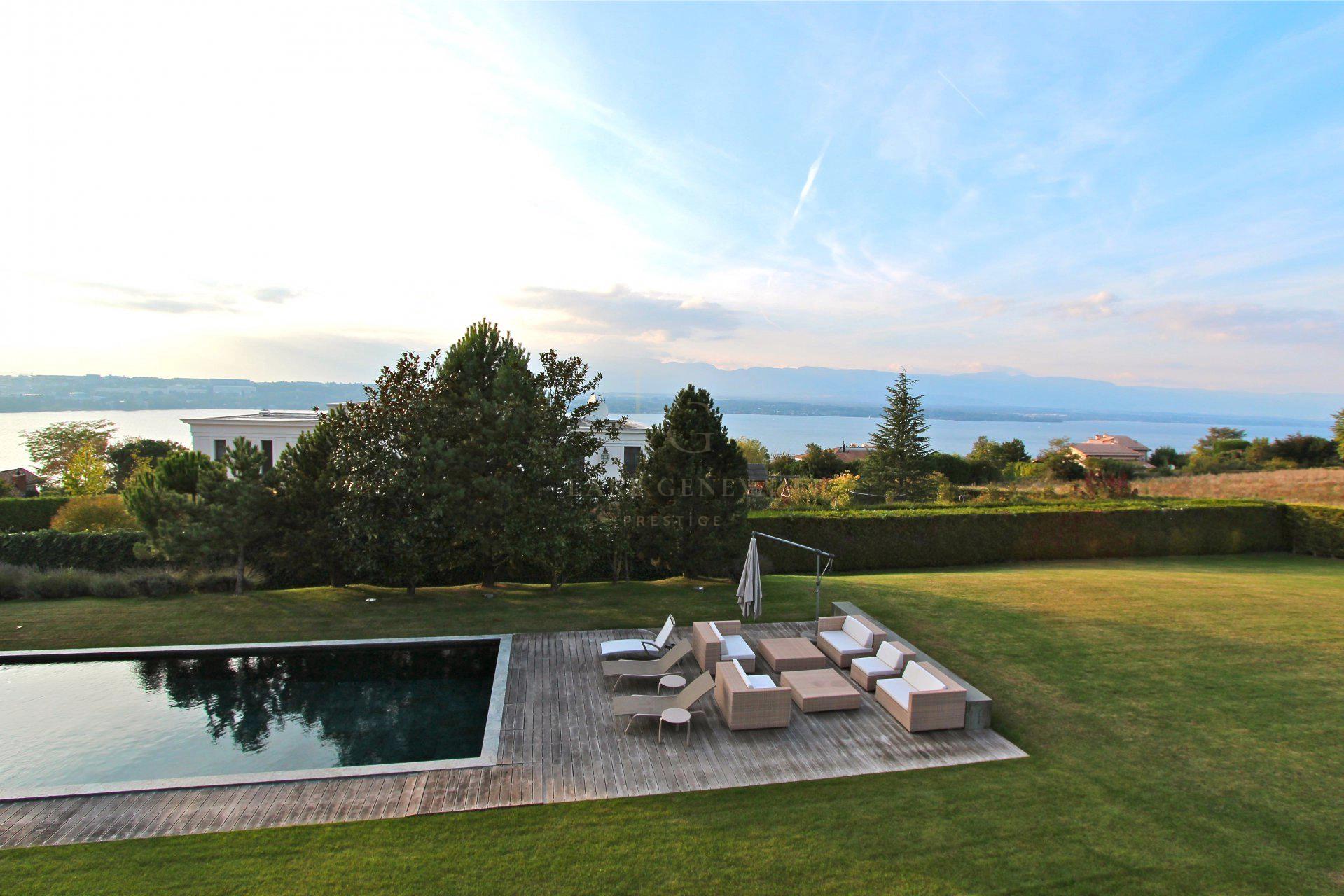 Somptueuse villa contemporaine au coeur de Cologny